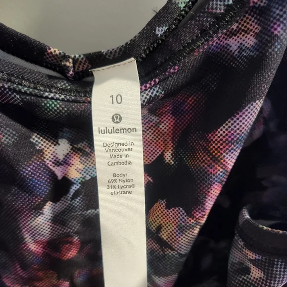 TWO lulu lemon workout tops - Picture 7 of 7